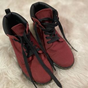 Dr. Martens Maelly Padded Collar Sneaker